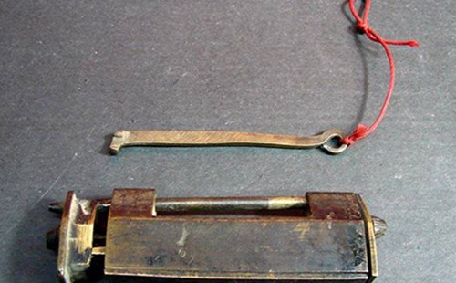 昆山修锁换锁的电话